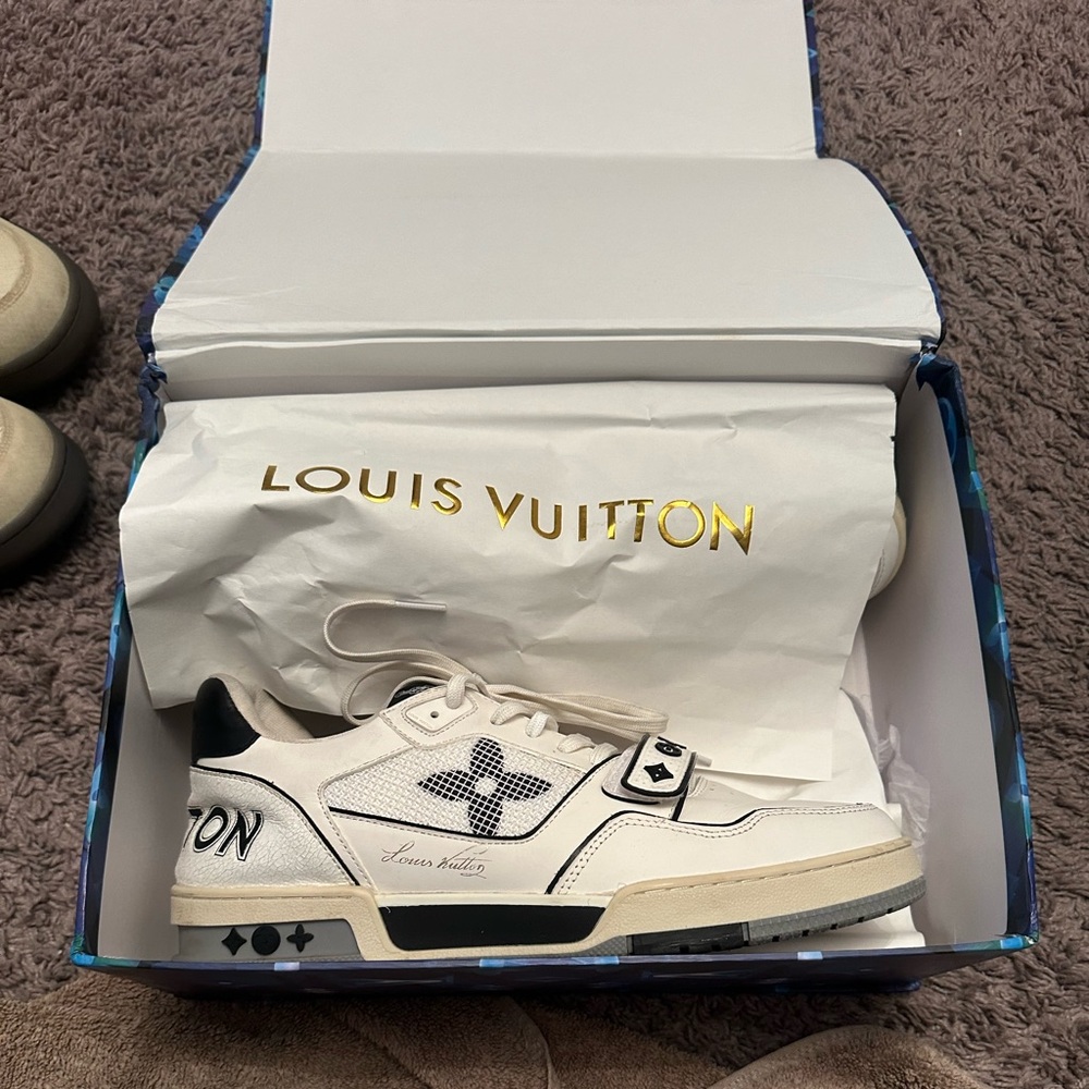 COPY - Vintage LV sneakers